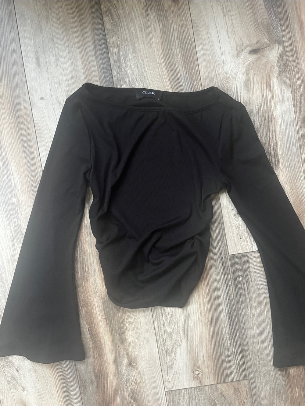 Cider • Ruched Bell Sleeve Top - Picture 4 of 6